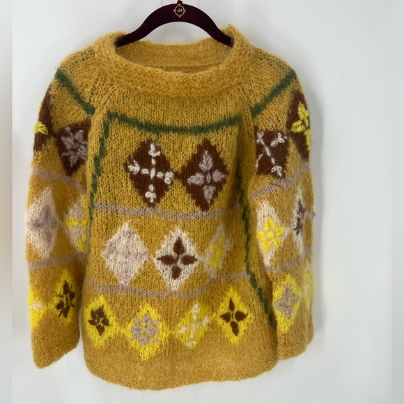 Vintage Sweaters - Vintage handmade crochet, openknit  textured, floral detail sweater, size M